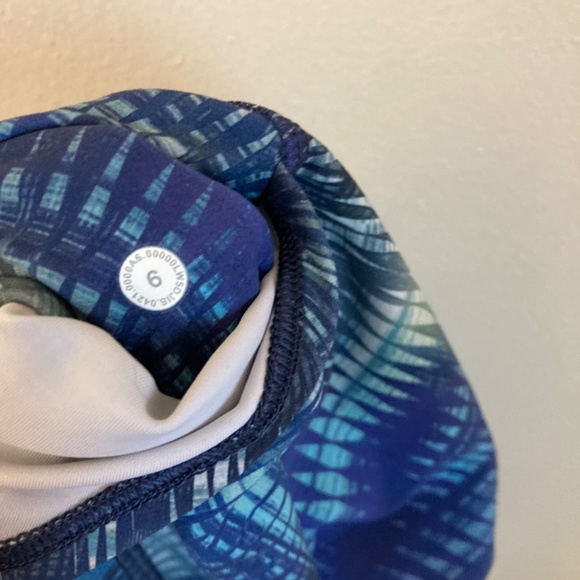 Lululemon women’s invigorate high rise tight - Picture 3 of 4